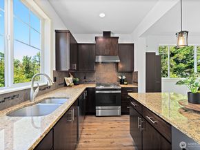 316 NE Eagle Way, Issaquah WA 98029