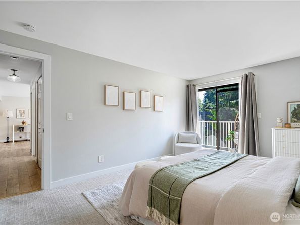 9902 NE 124th St 1202, Kirkland WA 98034