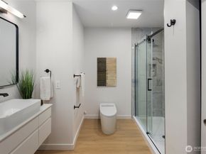3215 37th Place S, Seattle WA 98144