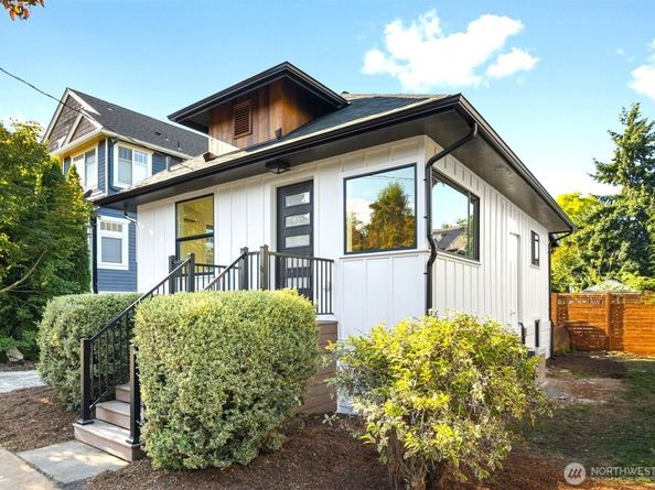 706 N 67th Street, Seattle WA 98103
