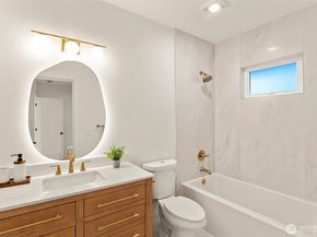 706 N 67th Street, Seattle WA 98103