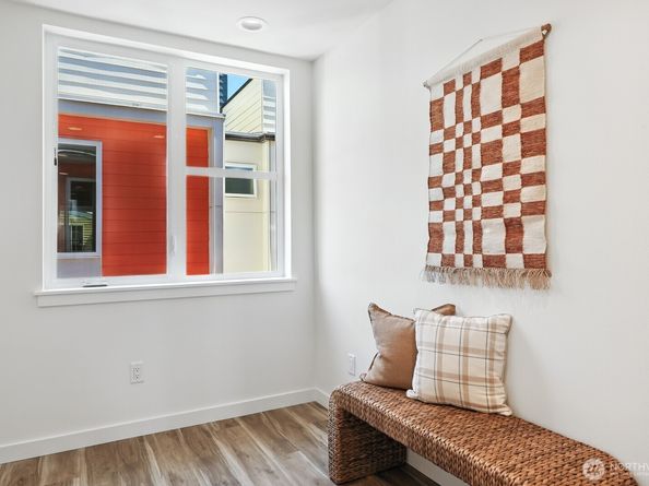9020 13th Avenue NW C, Seattle WA 98117
