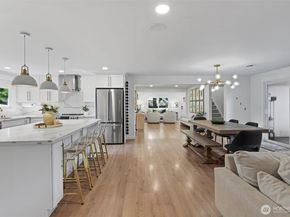7725 NE 142nd Pl, Kirkland WA 98034