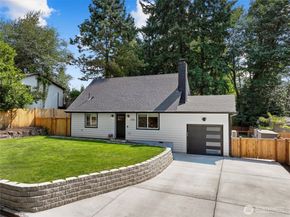 7725 NE 142nd Pl, Kirkland WA 98034
