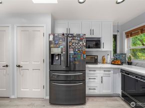 7600 Highland Park Way SW, Seattle WA 98106
