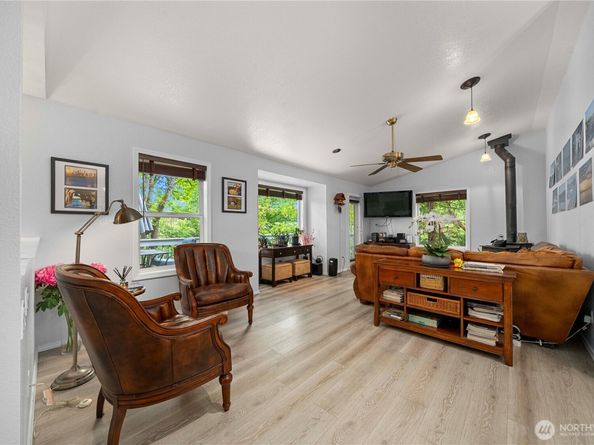 7600 Highland Park Way SW, Seattle WA 98106