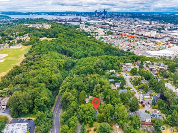 7600 Highland Park Way SW, Seattle WA 98106