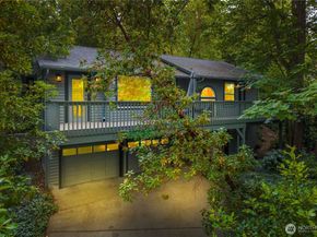 7600 Highland Park Way SW, Seattle WA 98106