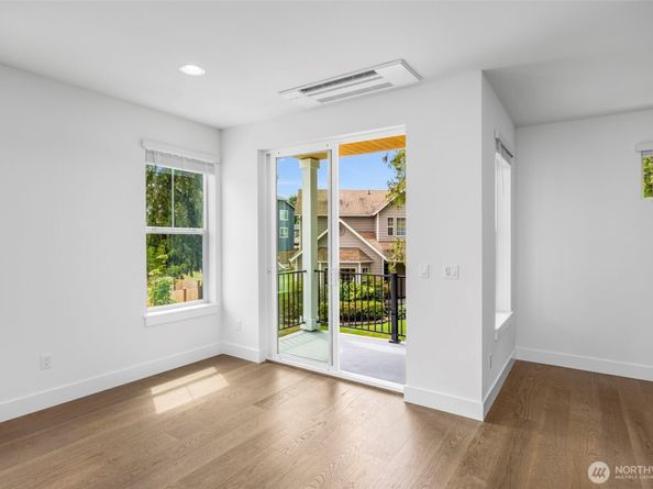 9 160th Place SE, Bothell WA 98012