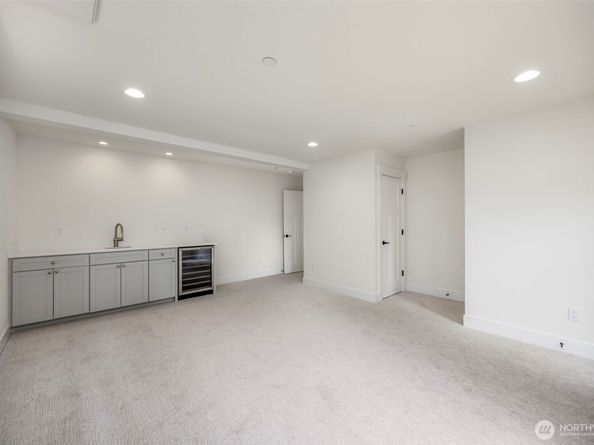 9 160th Place SE, Bothell WA 98012