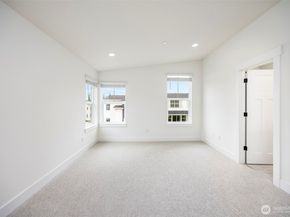 9 160th Place SE, Bothell WA 98012