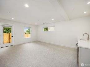 9 160th Place SE, Bothell WA 98012