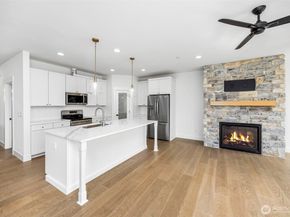 9 160th Place SE, Bothell WA 98012