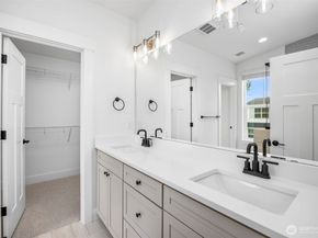 9 160th Place SE, Bothell WA 98012