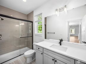 9 160th Place SE, Bothell WA 98012