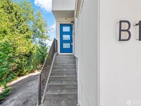 14715 Admiralty Way B1, Lynnwood WA 98087