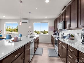 14715 Admiralty Way B1, Lynnwood WA 98087