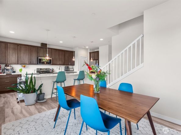 14715 Admiralty Way B1, Lynnwood WA 98087