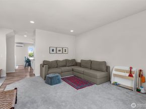 14715 Admiralty Way B1, Lynnwood WA 98087