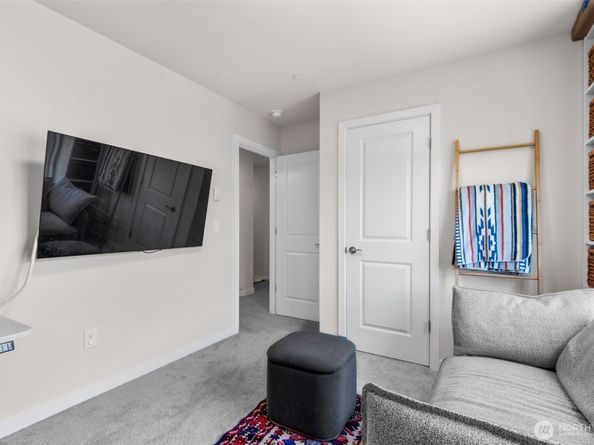 14715 Admiralty Way B1, Lynnwood WA 98087
