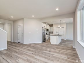 5052 NW Cedarside Loop, Silverdale WA 98383