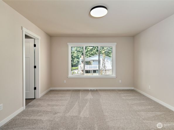5052 NW Cedarside Loop, Silverdale WA 98383