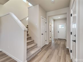 5052 NW Cedarside Loop, Silverdale WA 98383