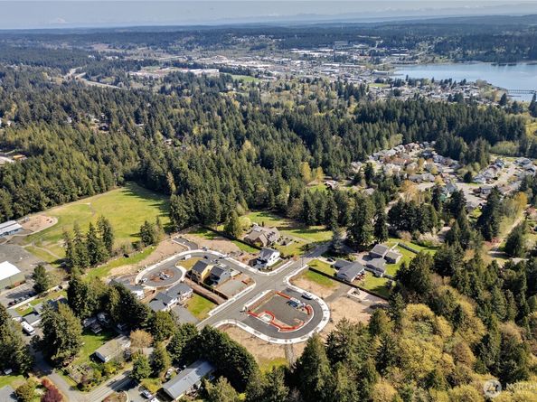 5052 NW Cedarside Loop, Silverdale WA 98383