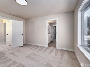 5052 NW Cedarside Loop, Silverdale WA 98383