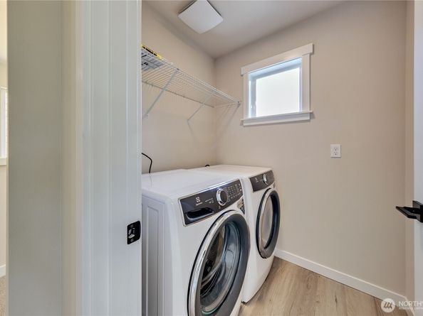 5052 NW Cedarside Loop, Silverdale WA 98383
