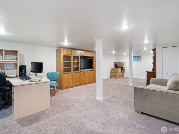 5026 Chico Way NW, Bremerton WA 98312