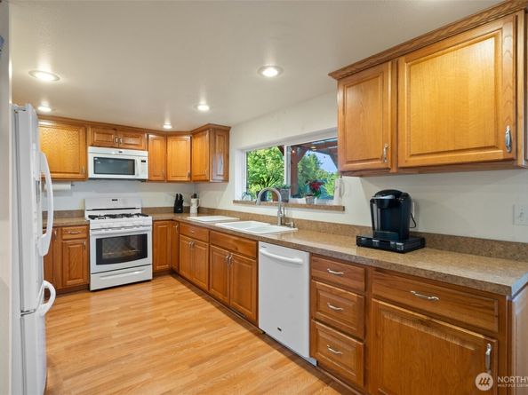 5026 Chico Way NW, Bremerton WA 98312