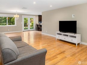 22528 94th Avenue S, Kent WA 98031
