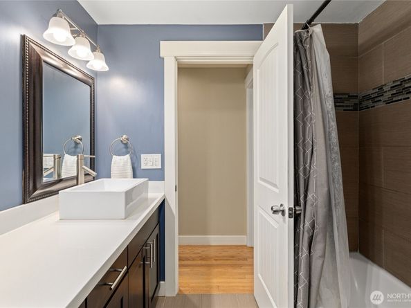 22528 94th Avenue S, Kent WA 98031