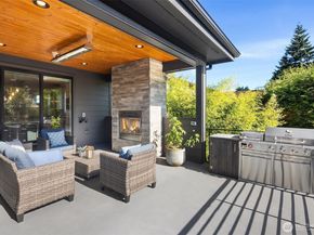 8841 Dibble Avenue NW, Seattle WA 98117