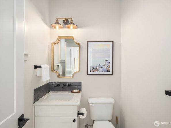 8841 Dibble Avenue NW, Seattle WA 98117