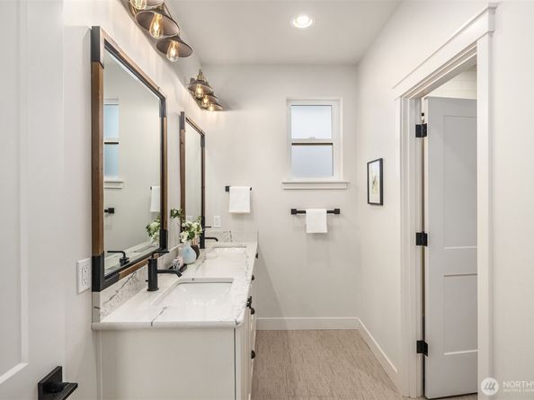 8841 Dibble Avenue NW, Seattle WA 98117