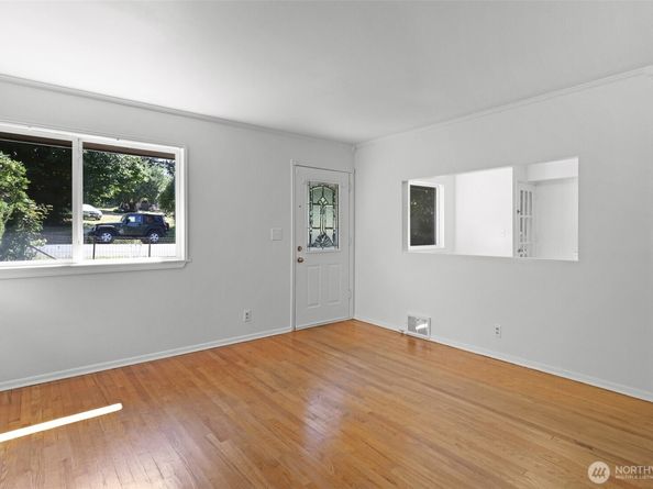 1521 Lake Avenue S, Renton WA 98055