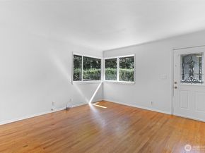 1521 Lake Avenue S, Renton WA 98055