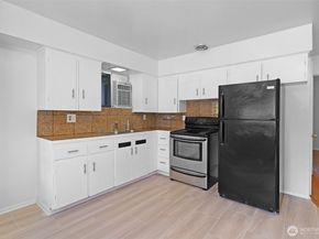 1521 Lake Avenue S, Renton WA 98055