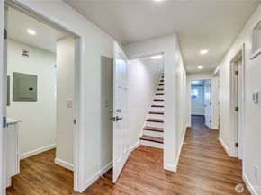 1802 NE Windermere Drive, Bremerton WA 98310