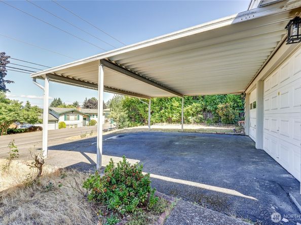 1802 NE Windermere Drive, Bremerton WA 98310
