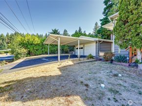 1802 NE Windermere Drive, Bremerton WA 98310