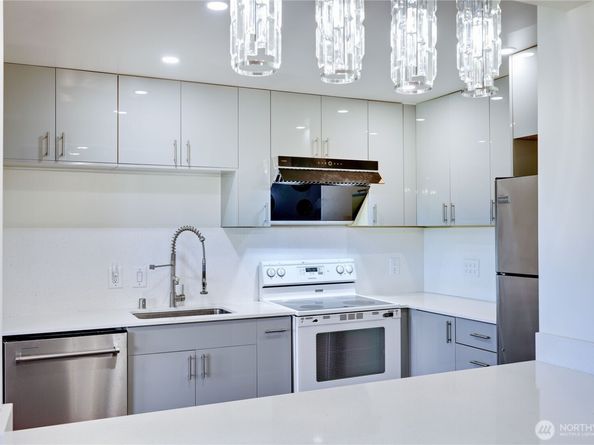1802 NE Windermere Drive, Bremerton WA 98310