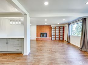 1802 NE Windermere Drive, Bremerton WA 98310