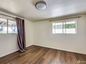 1802 NE Windermere Drive, Bremerton WA 98310