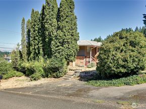 1802 NE Windermere Drive, Bremerton WA 98310