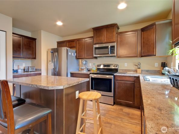 2315 SE Kelby Circle, Port Orchard WA 98366