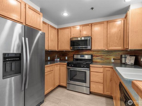 2801 1st Avenue 807, Seattle WA 98121