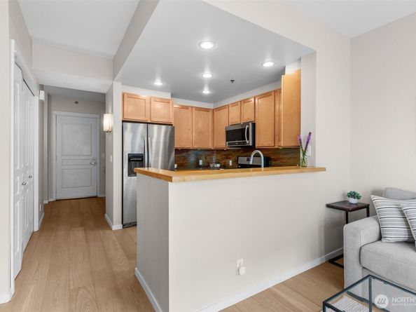 2801 1st Avenue 807, Seattle WA 98121